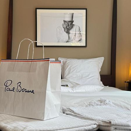 Chambre Univers Bocuse - A 200 M De La Legende Collonges-au-Mont-d'Or Екстер'єр фото